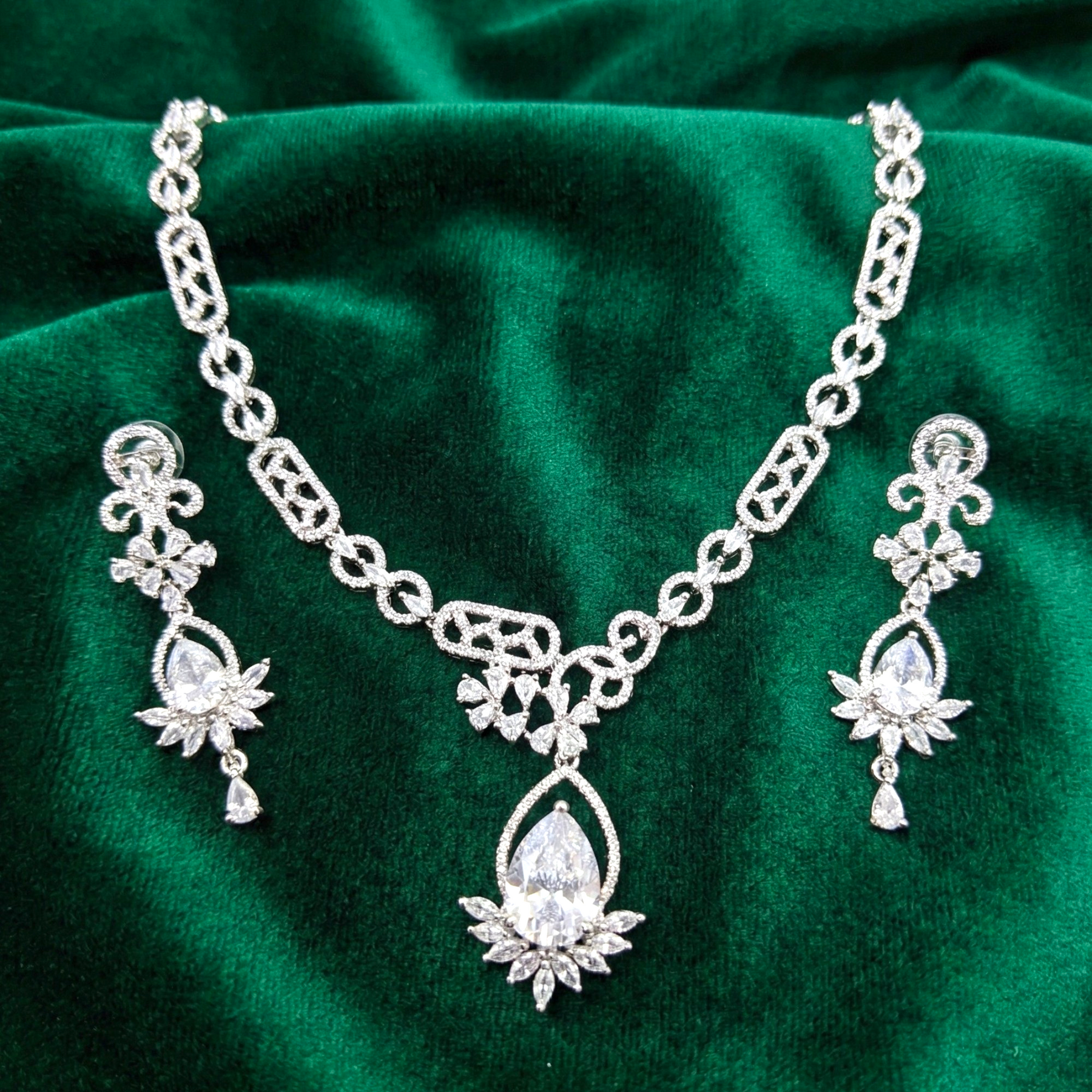 Mrinmayi Silver-Plated White CZ Floral Vine Cubic Zirconia Necklace